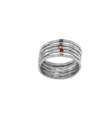 Bague Infinity à cinq anneaux martelés en acier inoxydable argenté avec oxydes de zirconium multicolores