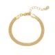 Bracelet doré à maille fine Tendresse, au design minimaliste et élégant, porté seul ou en accumulation.